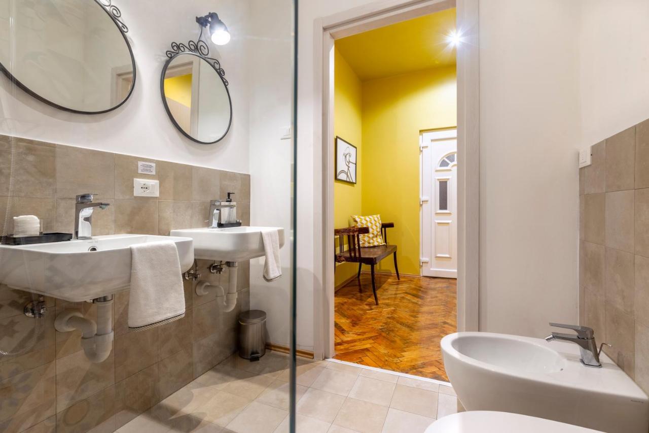 Tram Apartment For 4 Guests Trieste Luaran gambar
